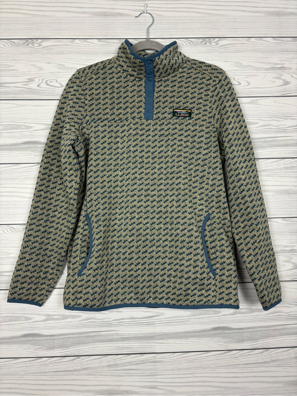 L.L. Bean Women’s Fleece sweater pullover size medium green birdseye print